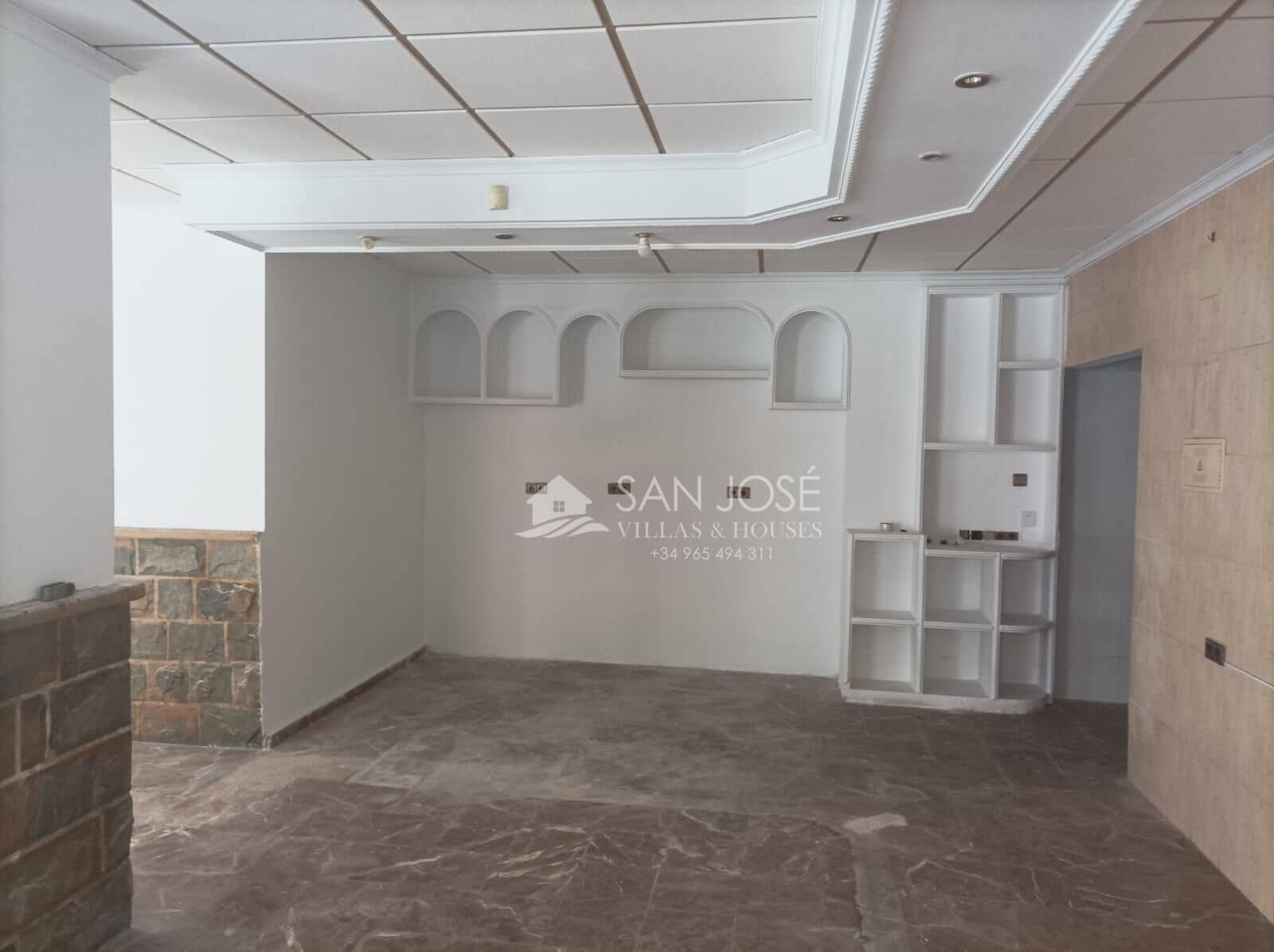 Commercial for rent in Elche / Elx - € 600 (Ref: 9963321)