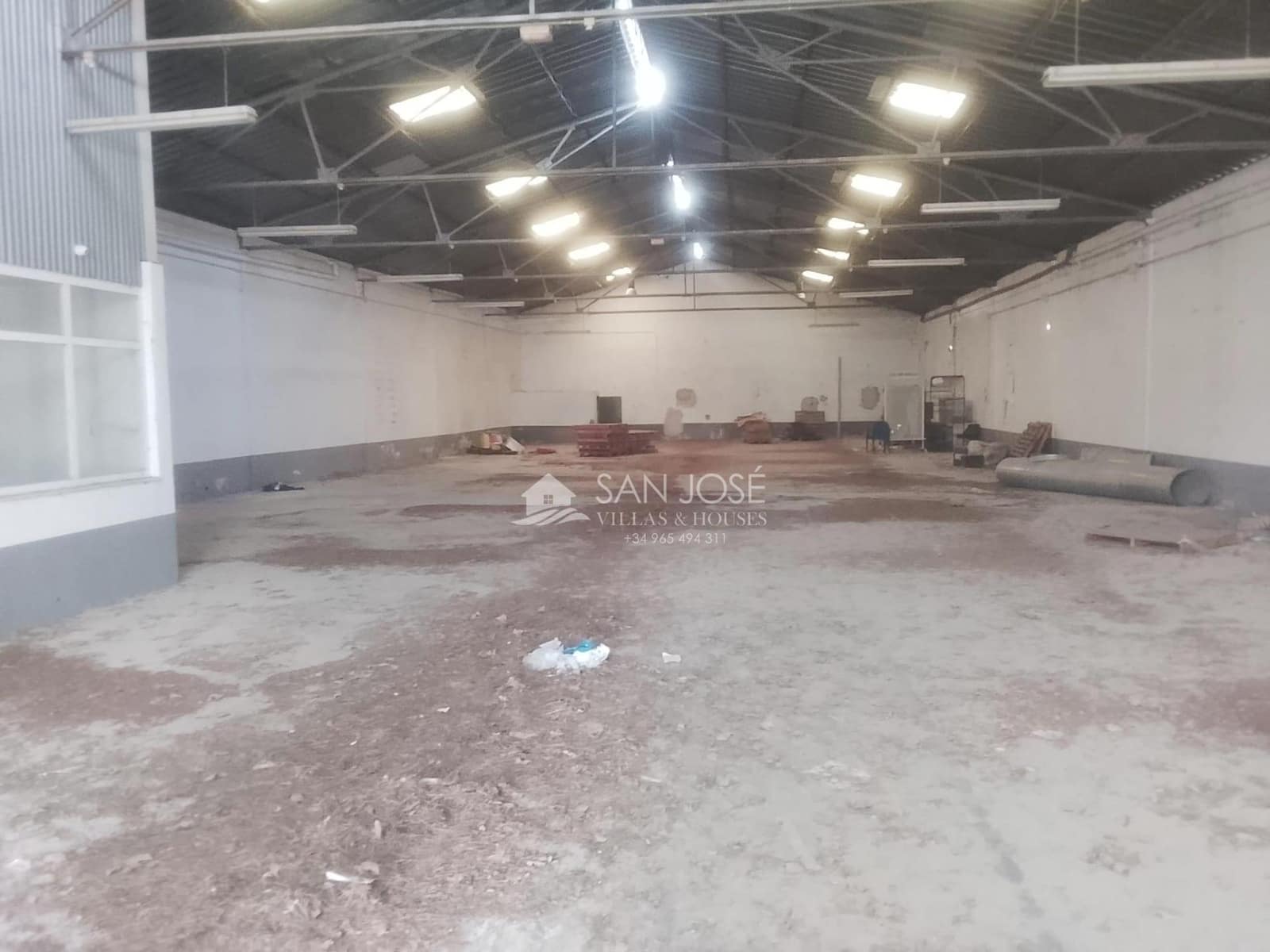 Företag till salu i Caudete - 139 000 € (Ref: 9970778)