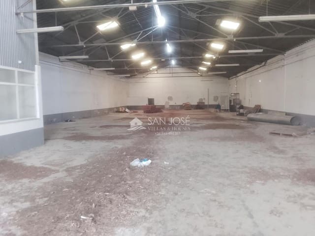 Empresa para venda em Caudete - 139 000 € (Ref: 9970778)