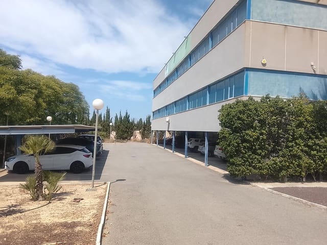 Virksomhed til salg i El Altet, Elche / Elx - € 2.600.000 (Ref: 9970779)