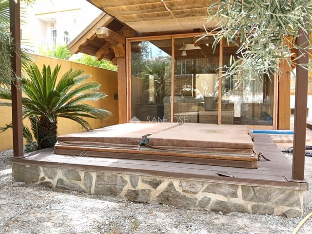 Bungalow de 4 chambres à louer à Aspe avec garage - 1 200 € (Ref: 9970781)