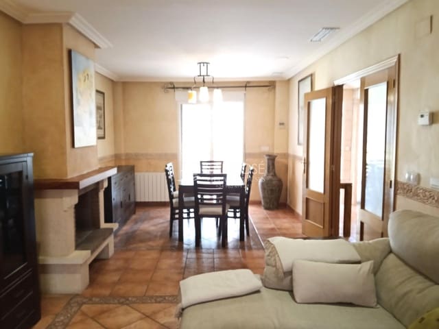 Bungalow de 4 chambres à louer à Aspe avec garage - 1 200 € (Ref: 9970781)