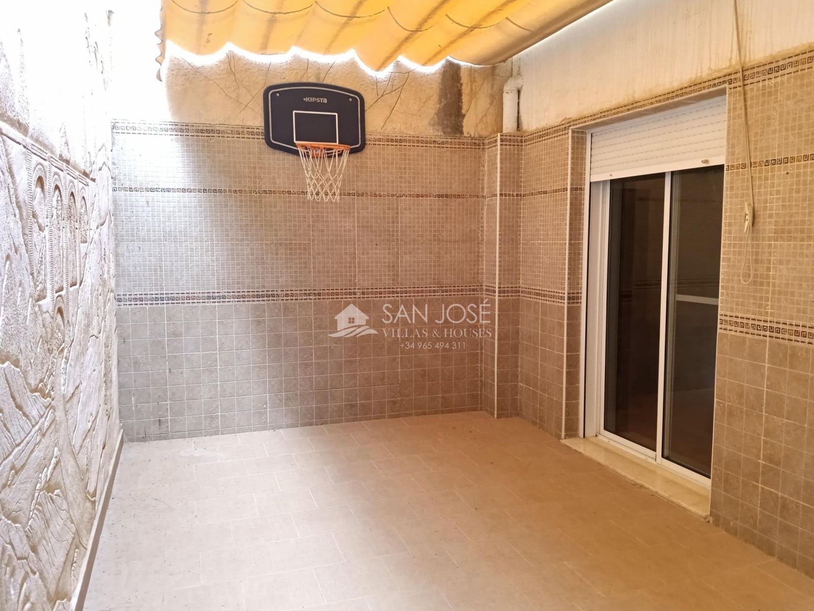 4 bedroom Bungalow for rent in Aspe with garage - € 1,200 (Ref: 9970781)