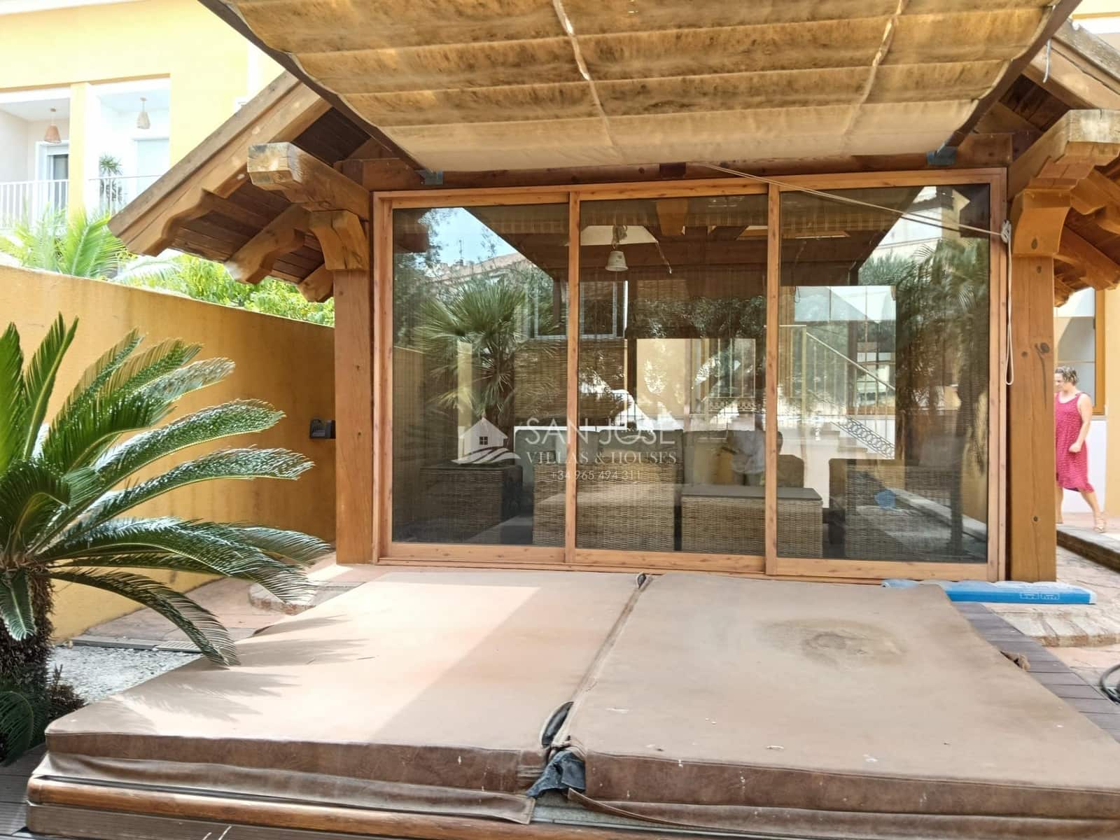 4 bedroom Bungalow for rent in Aspe with garage - € 1,200 (Ref: 9970781)