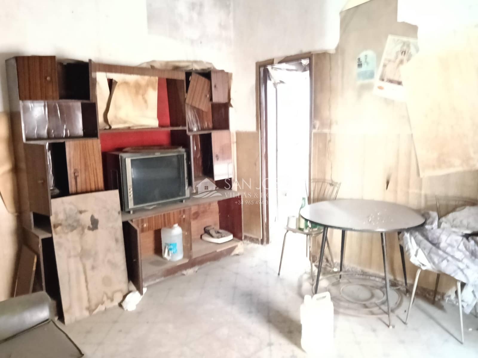 8 slaapkamer Huis te koop in Aspe - € 97.260 (Ref: 9970789)
