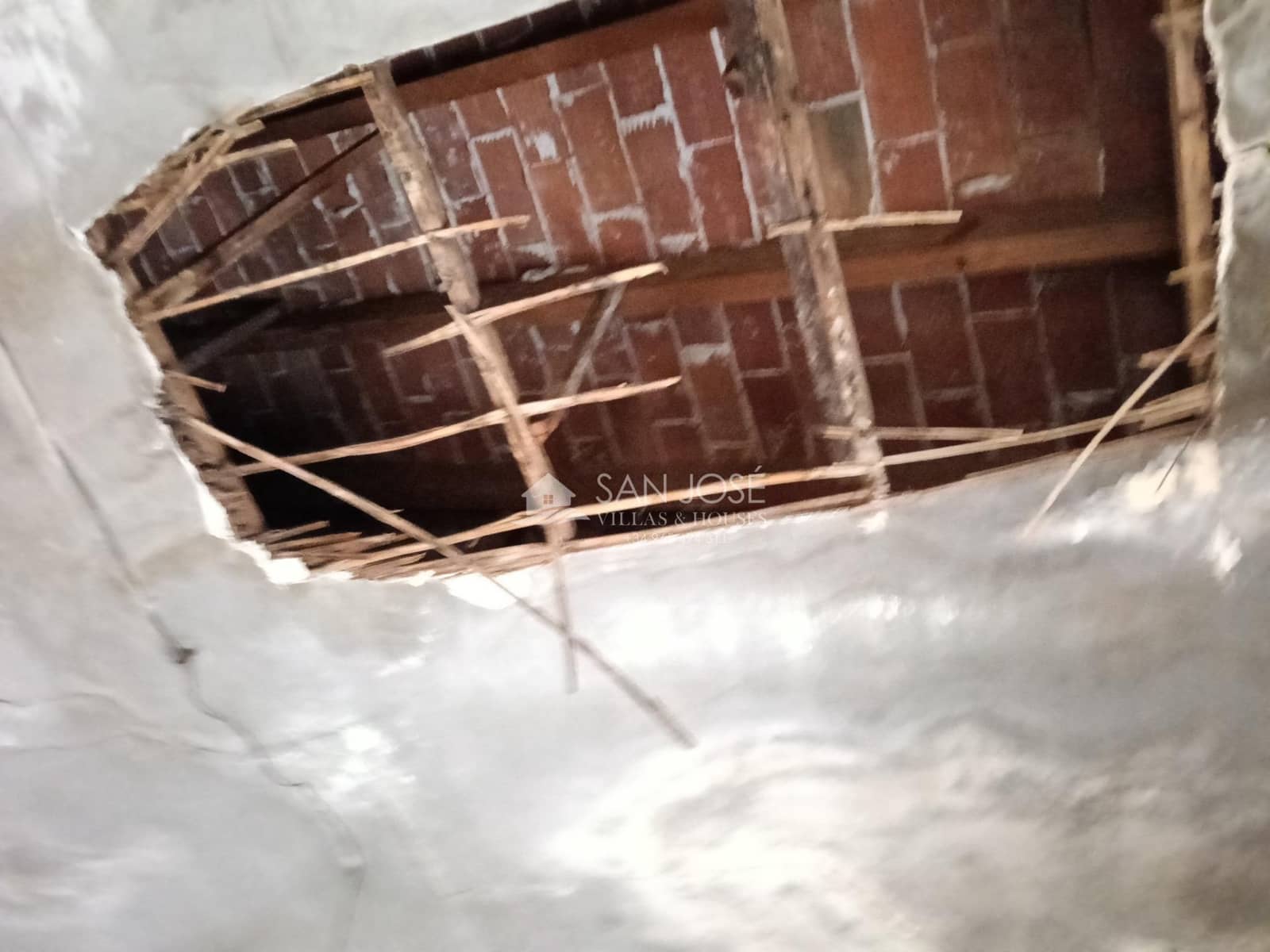 8 slaapkamer Huis te koop in Aspe - € 97.260 (Ref: 9970789)