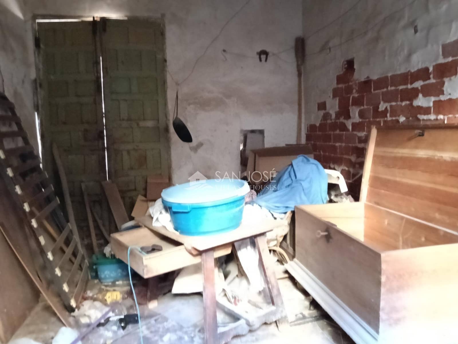 8 slaapkamer Huis te koop in Aspe - € 97.260 (Ref: 9970789)