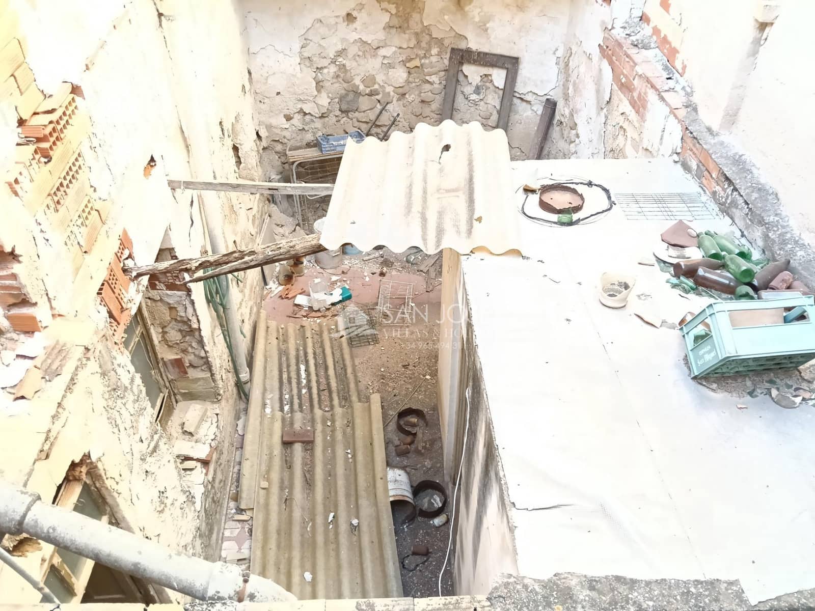 8 slaapkamer Huis te koop in Aspe - € 97.260 (Ref: 9970789)