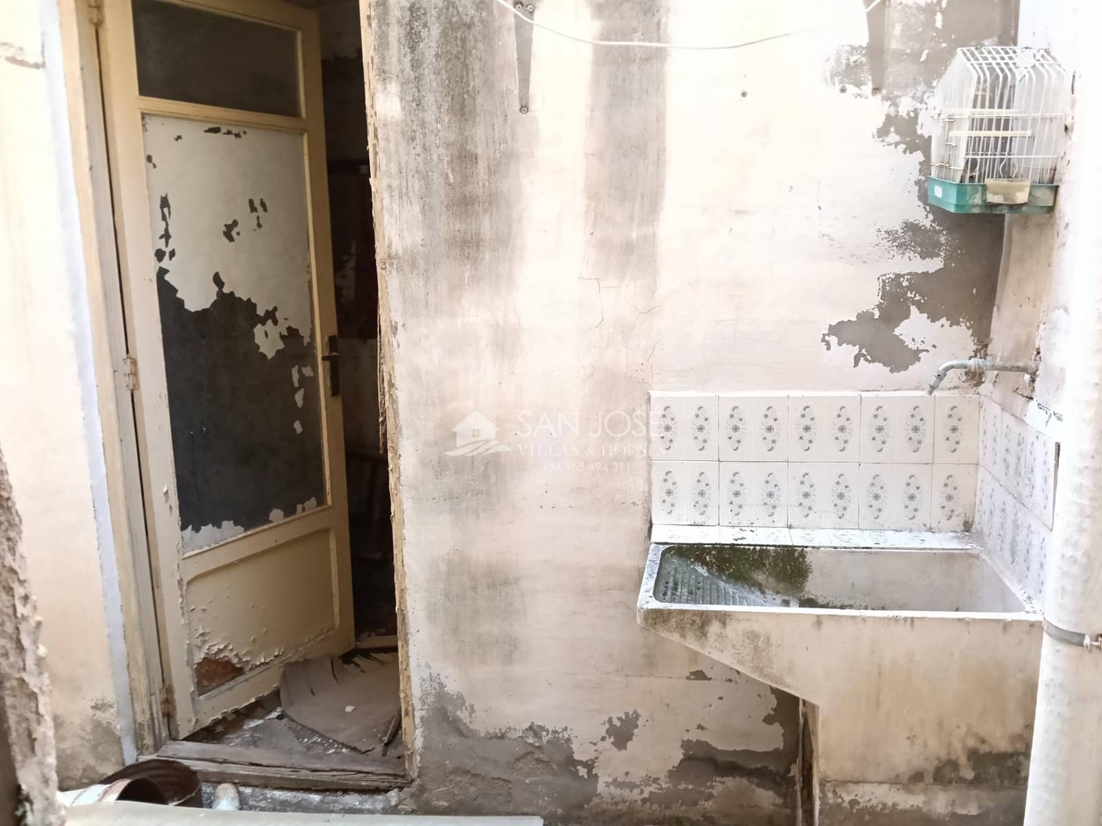 8 slaapkamer Huis te koop in Aspe - € 97.260 (Ref: 9970789)