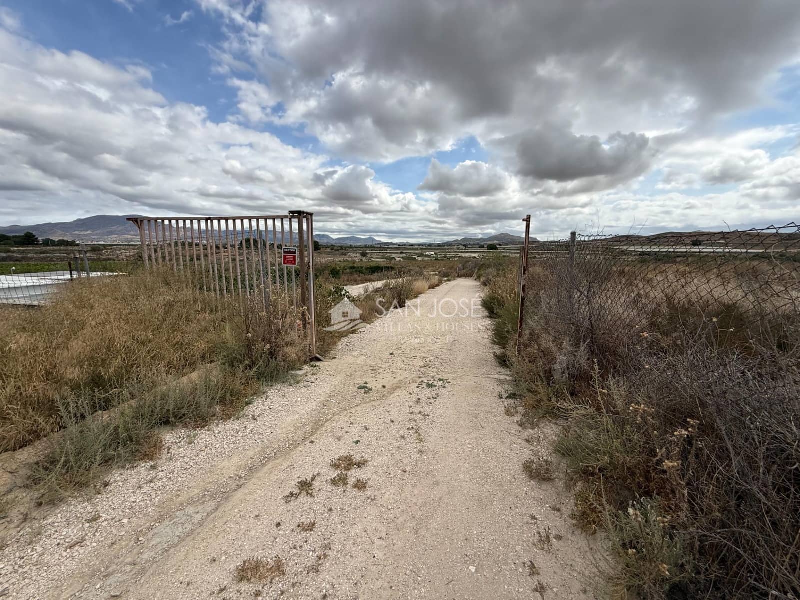 Undeveloped Land for sale in Aspe - € 269,000 (Ref: 9973517)