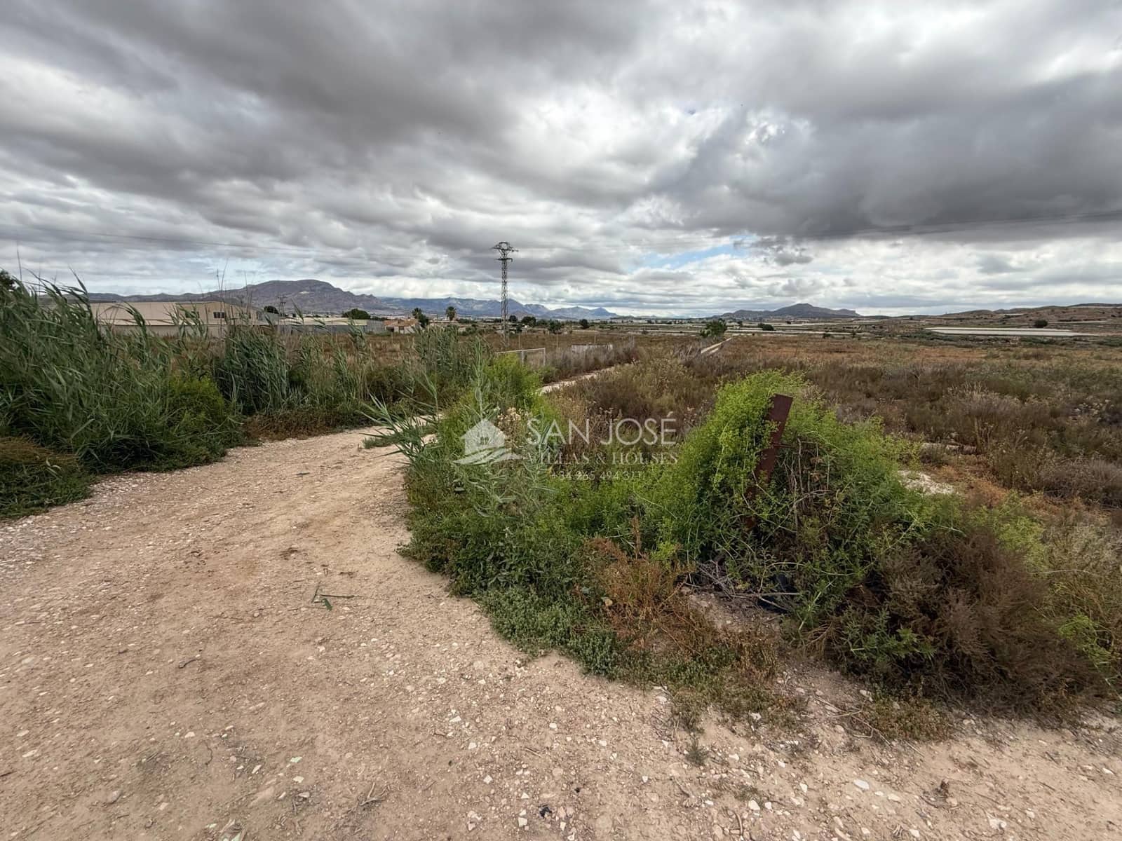 Undeveloped Land for sale in Aspe - € 269,000 (Ref: 9973517)