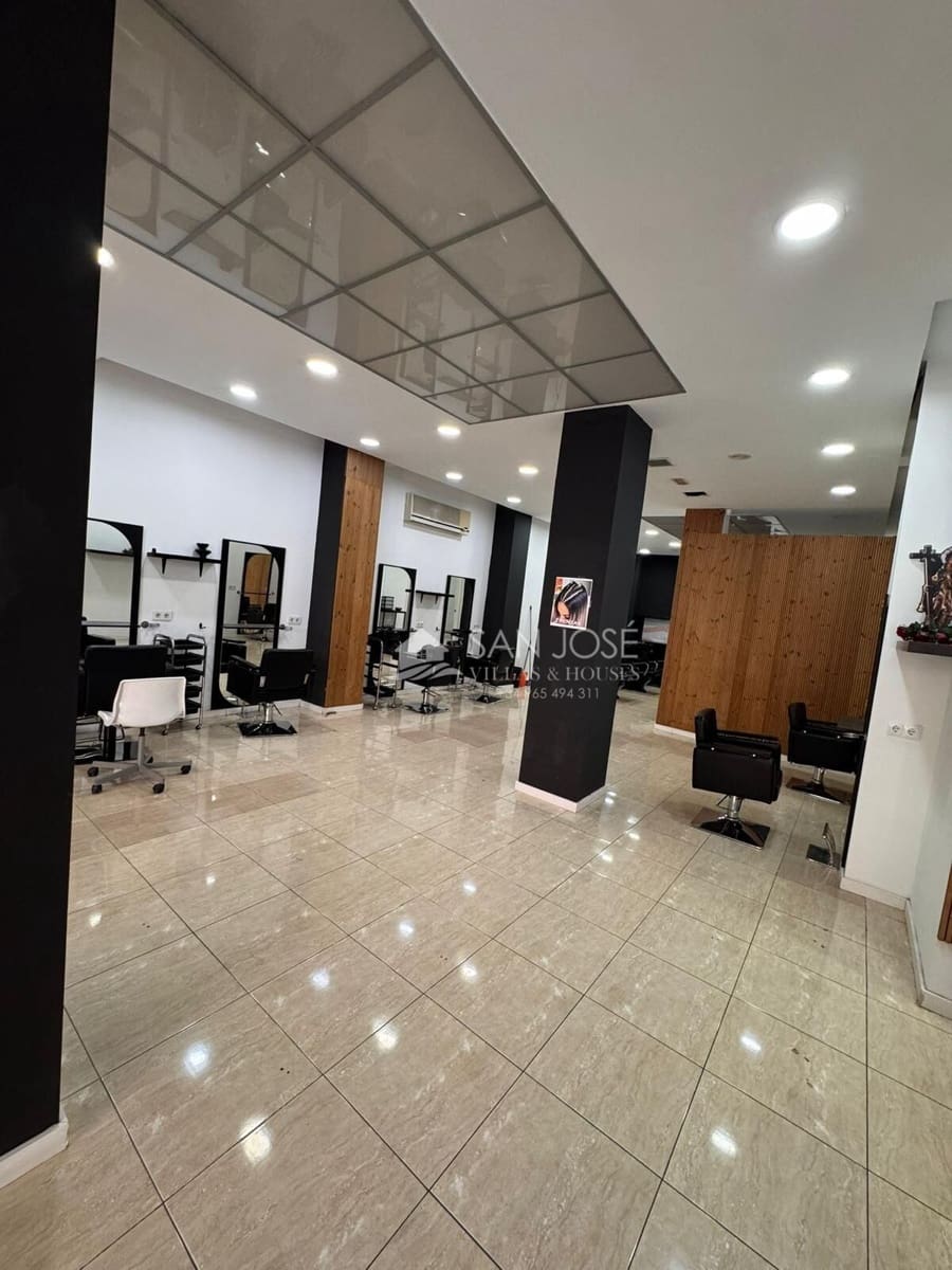 2 chambre Local Commercial à vendre à Novelda - 222 000 € (Ref: 9979040)