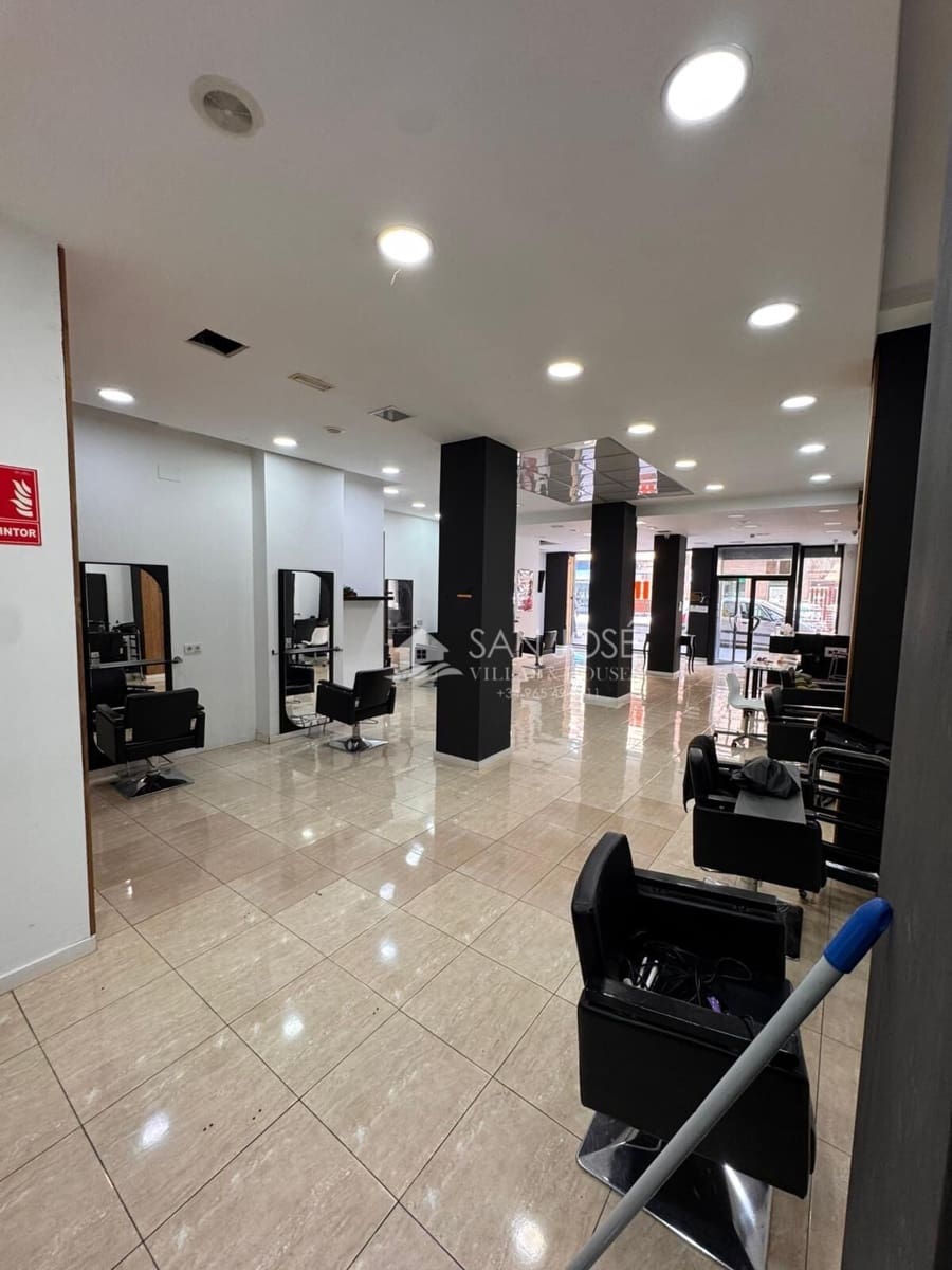 2 chambre Local Commercial à vendre à Novelda - 222 000 € (Ref: 9979040)