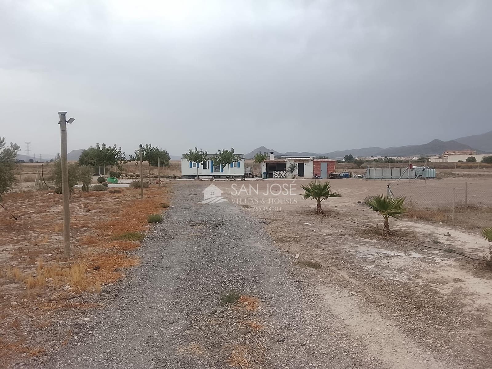 Mark till salu i Monforte del Cid - 120 000 € (Ref: 9990873)