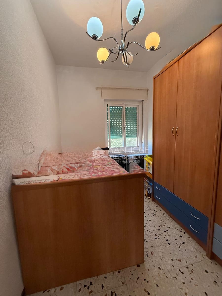 Chalet de 4 habitaciones en Aspe en venta con piscina - 298.000 € (Ref: 9994420)
