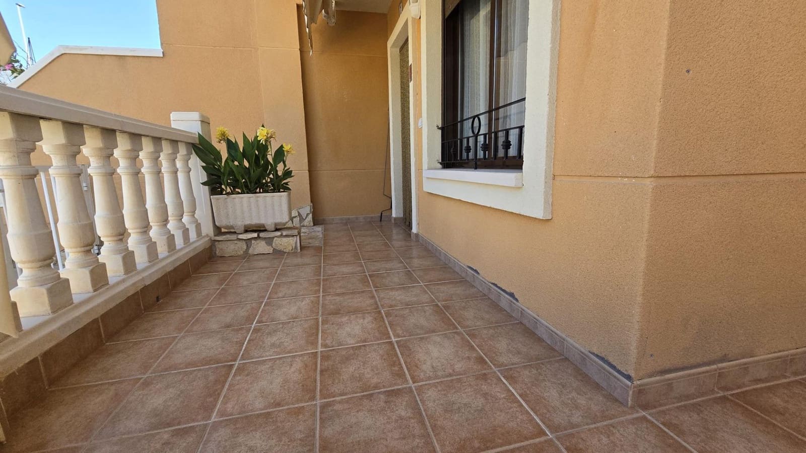 4 soveværelse Bungalow til salg i Santa Pola med swimmingpool garage - € 356.000 (Ref: 9349909)