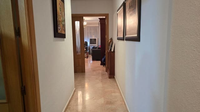 4 soveværelse Lejlighed til salg i Hellín med garage - € 226.000 (Ref: 9349917)