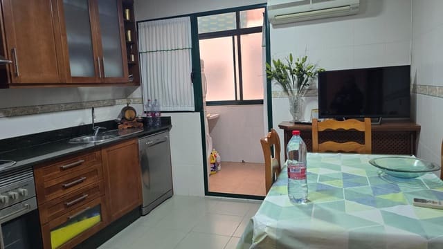 4 soveværelse Lejlighed til salg i Hellín med garage - € 220.000 (Ref: 9349917)