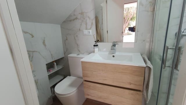 Chalet de 6 habitaciones en Elche / Elx en venta con piscina garaje - 390.000 € (Ref: 9349921)