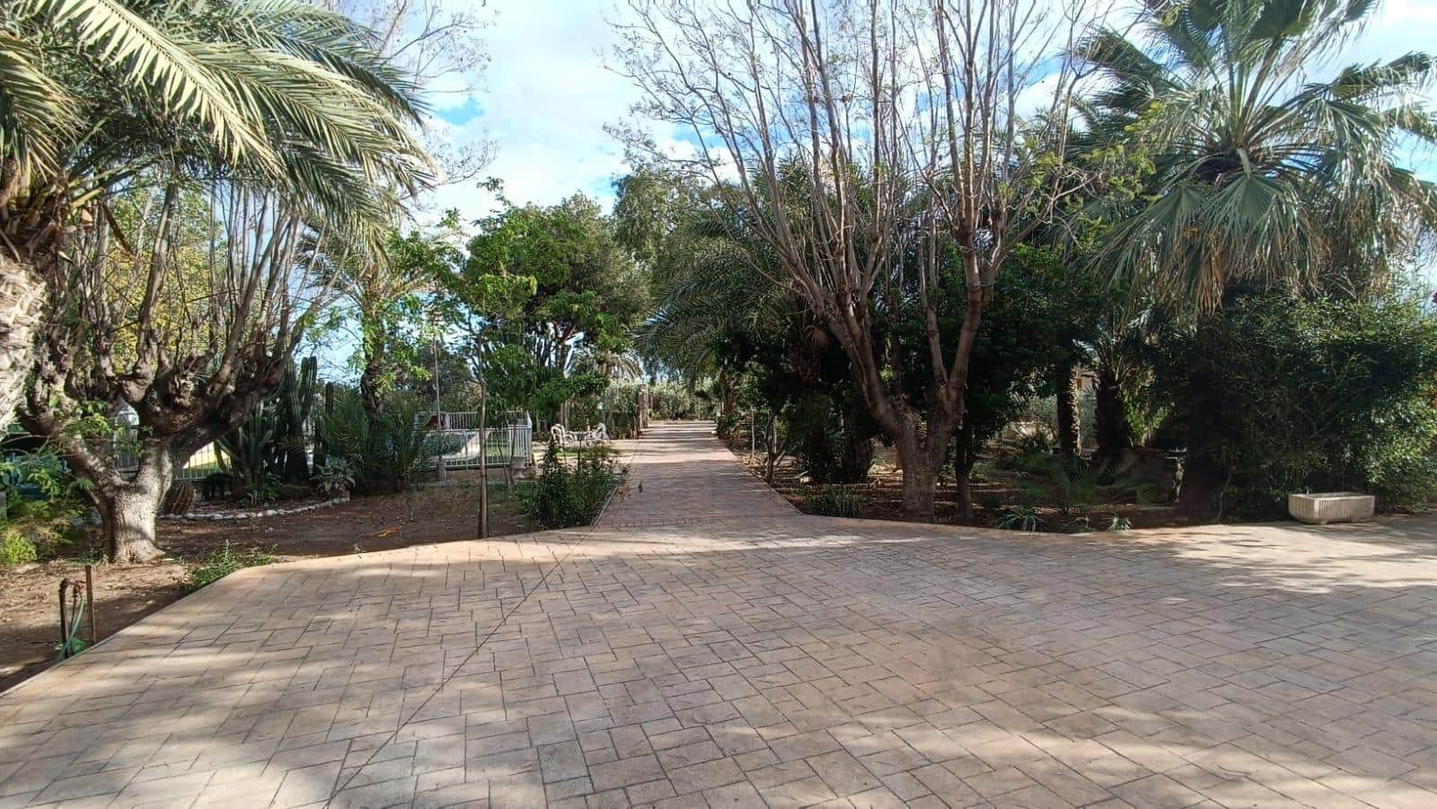 Chalet de 6 habitaciones en Elche / Elx en venta con piscina garaje - 390.000 € (Ref: 9349921)