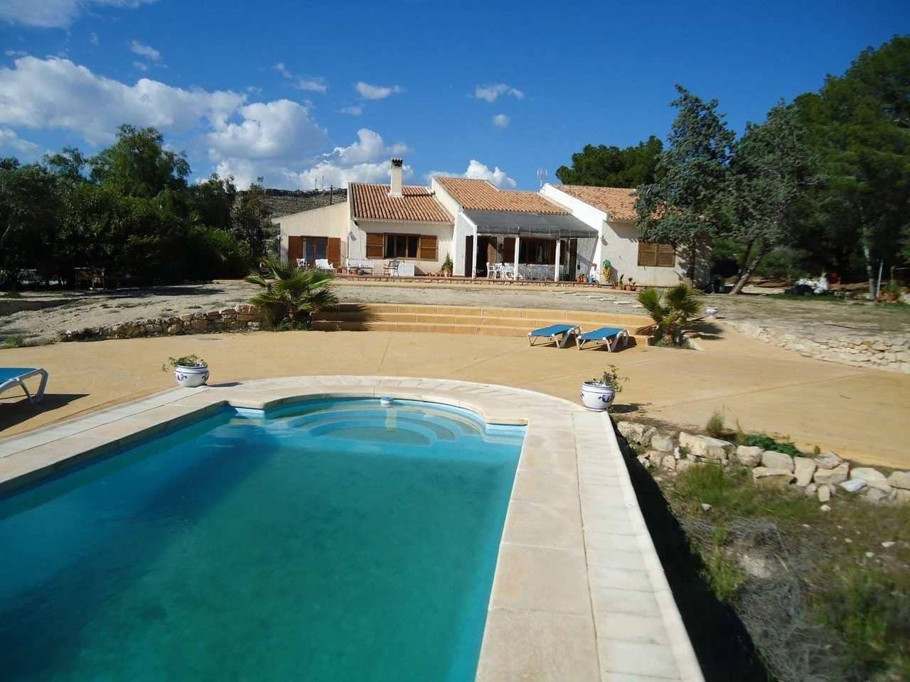 6 slaapkamer Villa te koop in Montiboli met zwembad garage - € 3.750.000 (Ref: 9349922)