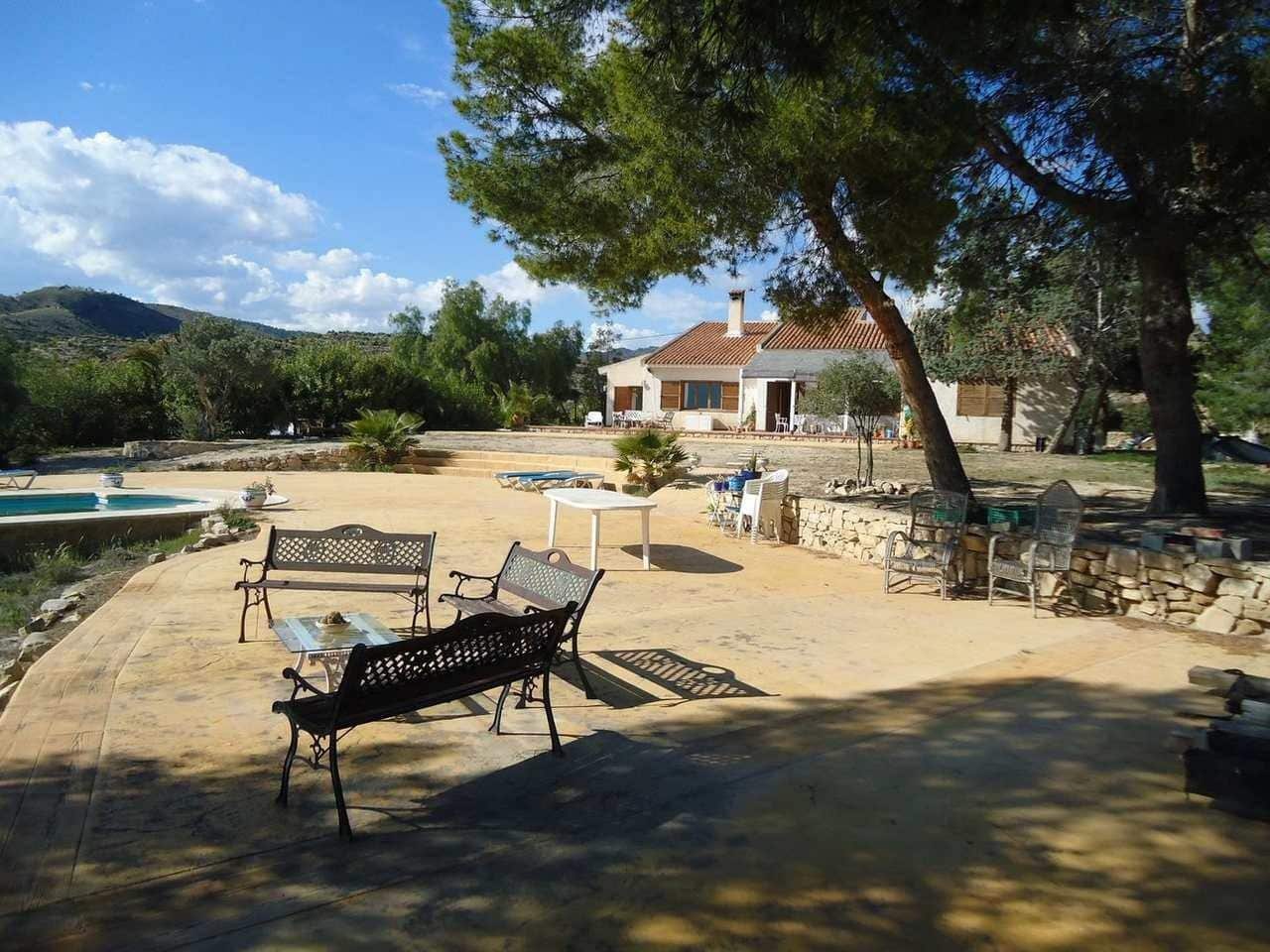 6 slaapkamer Villa te koop in Montiboli met zwembad garage - € 3.750.000 (Ref: 9349922)