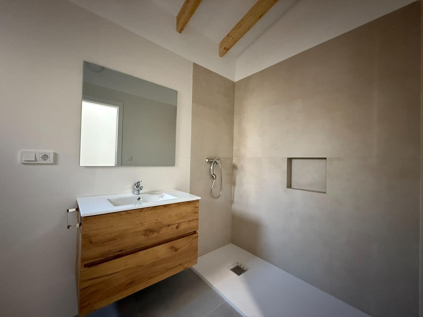 Apartamento de 7 habitaciones en Elche / Elx en venta - 219.000 € (Ref: 9353482)