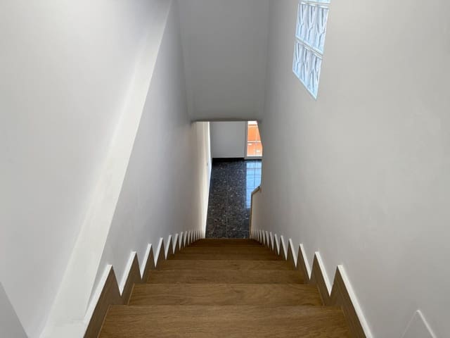 7 makuuhuone Huoneisto myytävänä paikassa Elche / Elx - 219 000 € (Ref: 9353482)