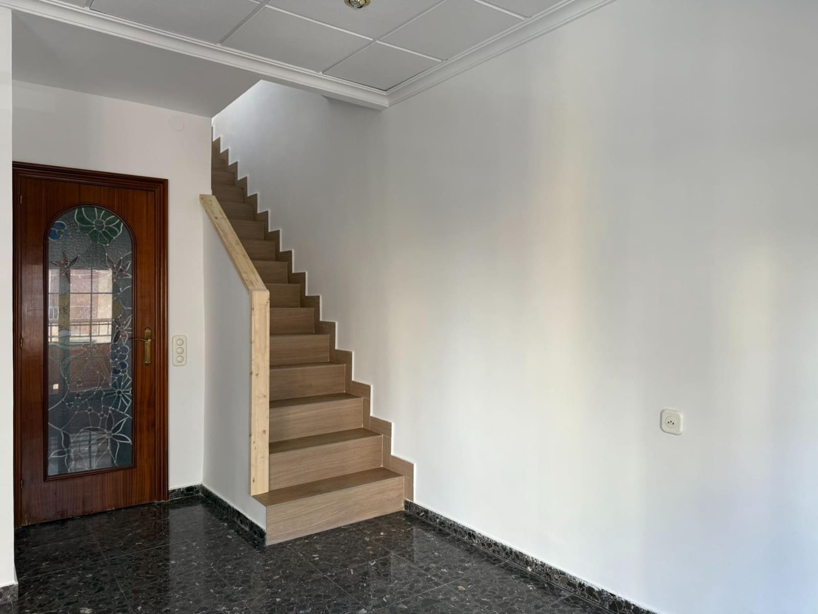 Apartamento de 7 habitaciones en Elche / Elx en venta - 219.000 € (Ref: 9353482)