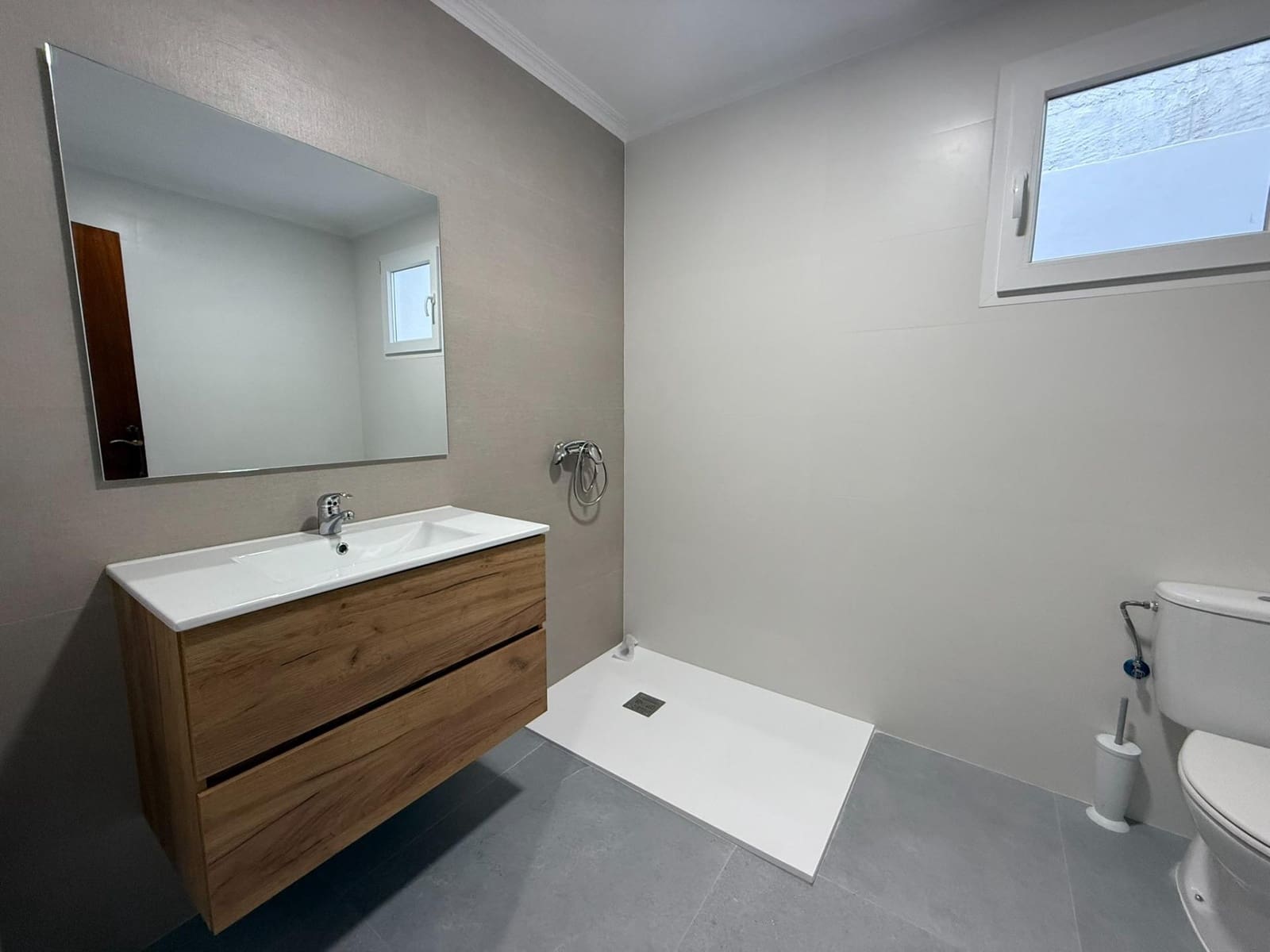 Apartamento de 7 habitaciones en Elche / Elx en venta - 219.000 € (Ref: 9353482)