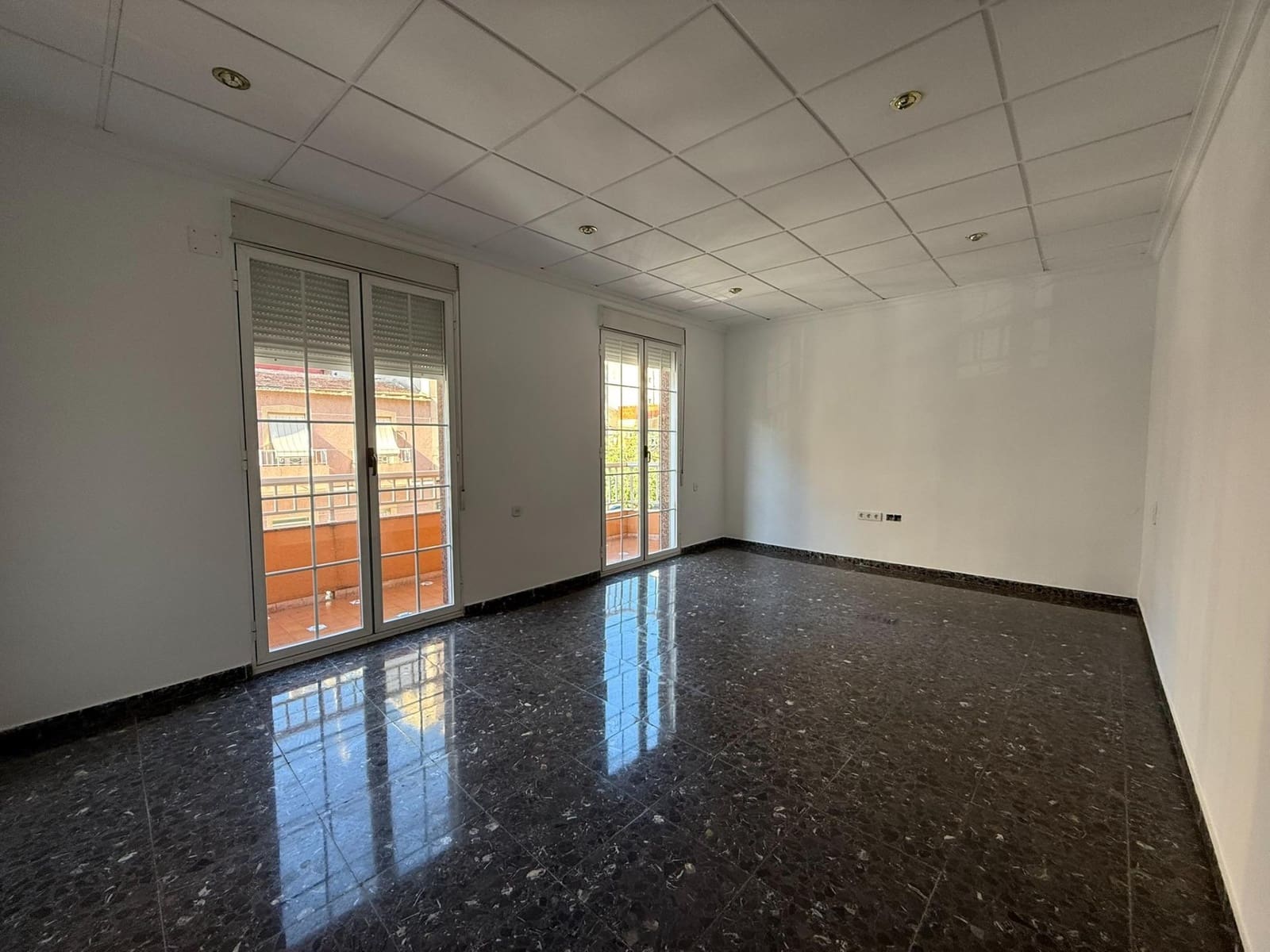 Apartamento de 7 habitaciones en Elche / Elx en venta - 219.000 € (Ref: 9353482)