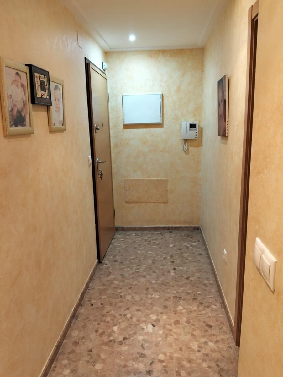 Piso de 3 habitaciones en Elche / Elx en venta - 186.000 € (Ref: 9353483)