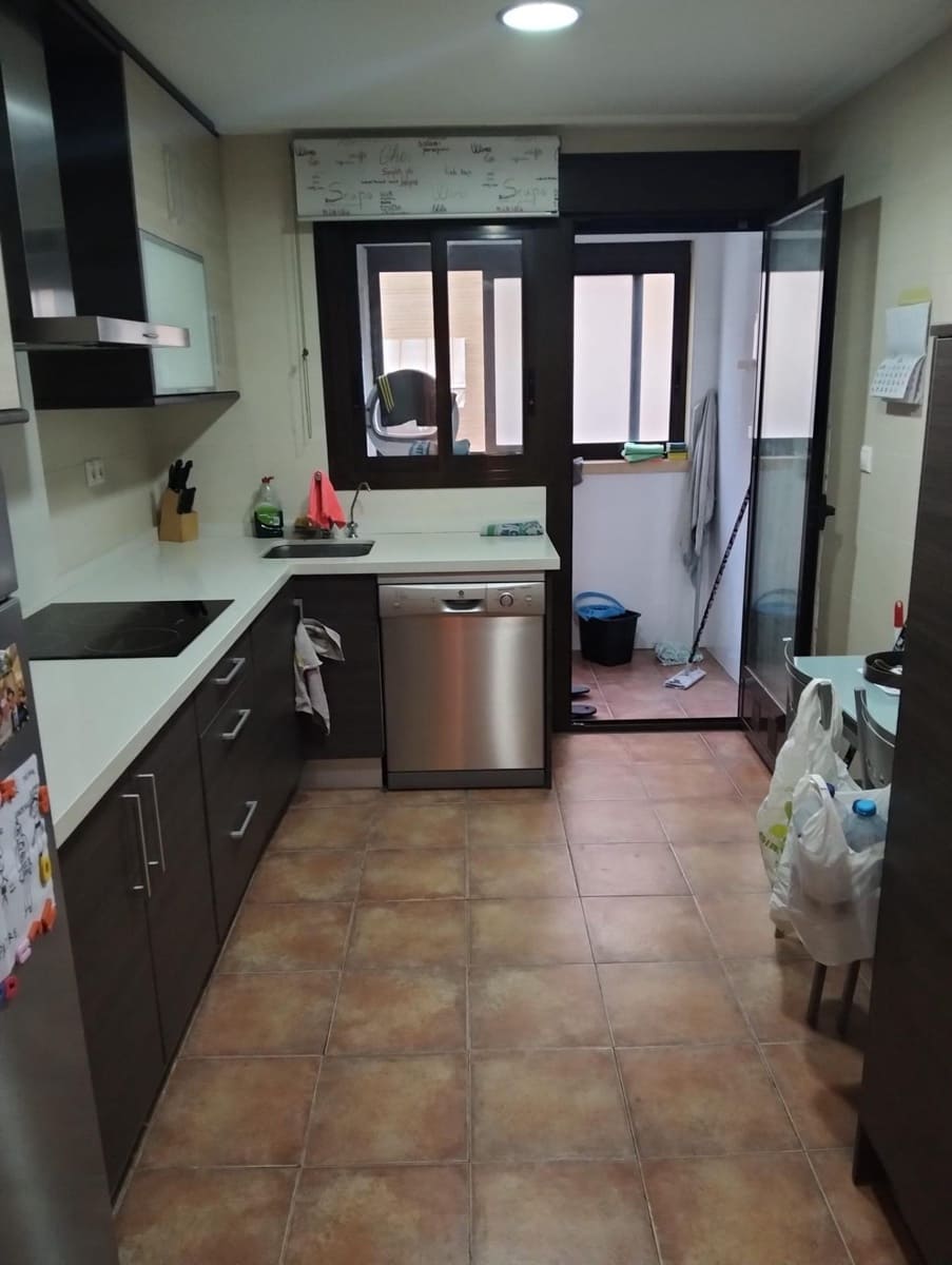 Piso de 3 habitaciones en Elche / Elx en venta - 186.000 € (Ref: 9353483)