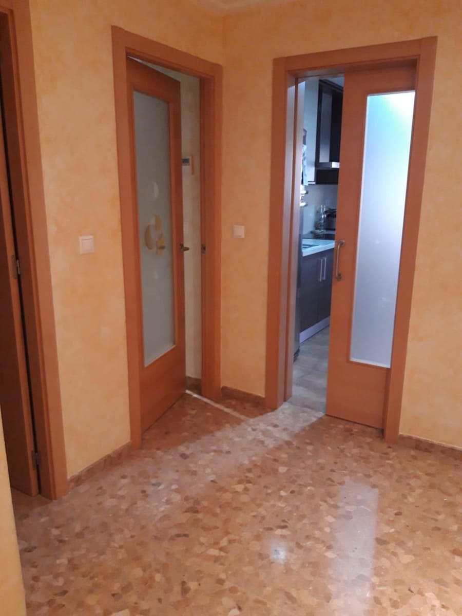 Piso de 3 habitaciones en Elche / Elx en venta - 186.000 € (Ref: 9353483)