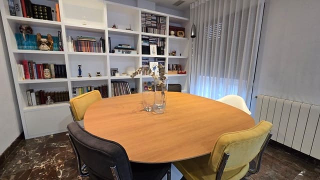 3 quarto Apartamento para venda em Centro, Elche / Elx - 289 999 € (Ref: 9353484)