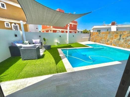 5 bedroom Villa for sale in Gran Alacant with pool garage - € 499,000 (Ref: 9353492)