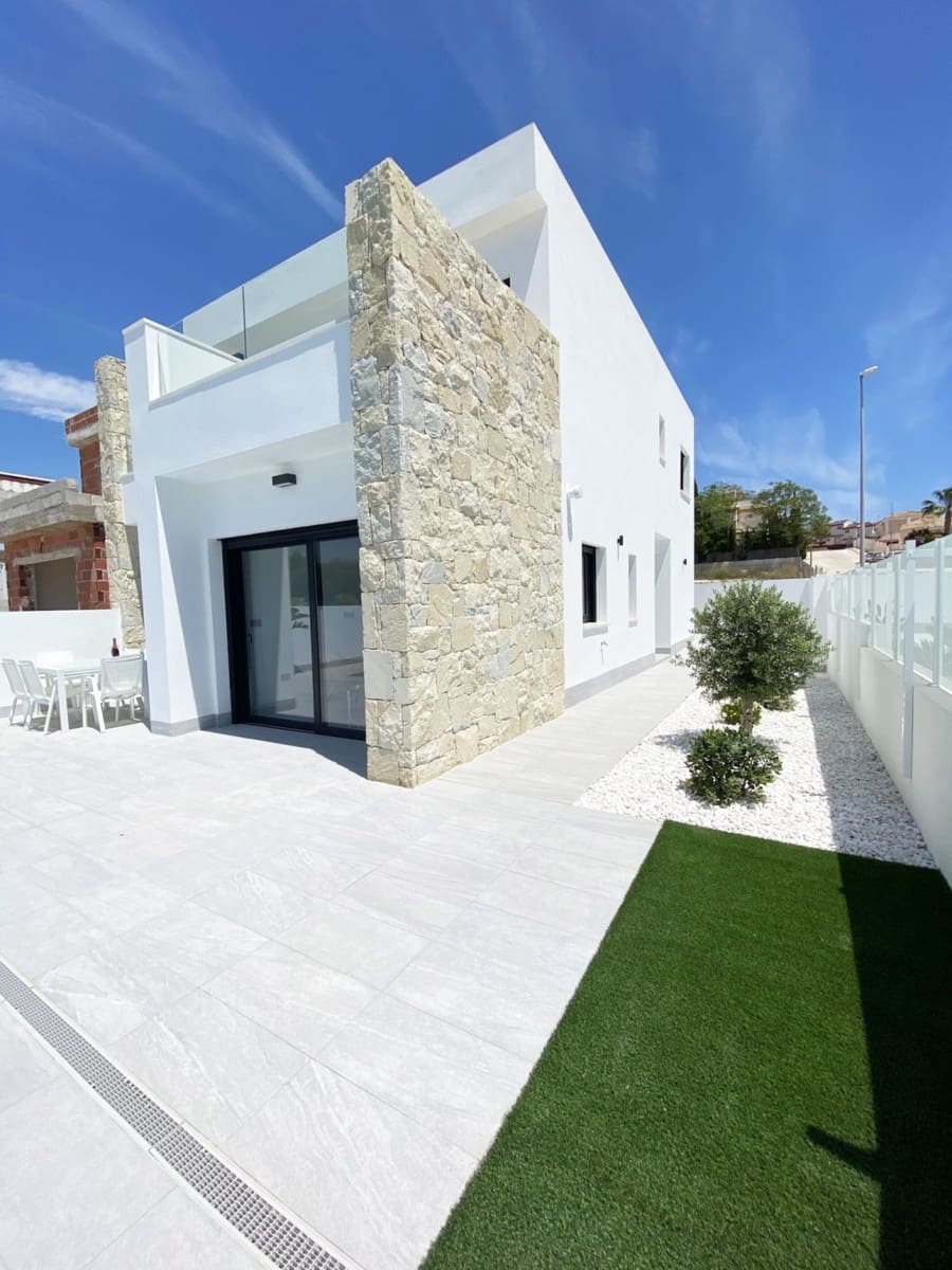 3 bedroom Villa for sale in La Marina with pool - € 455,000 (Ref: 9356017)