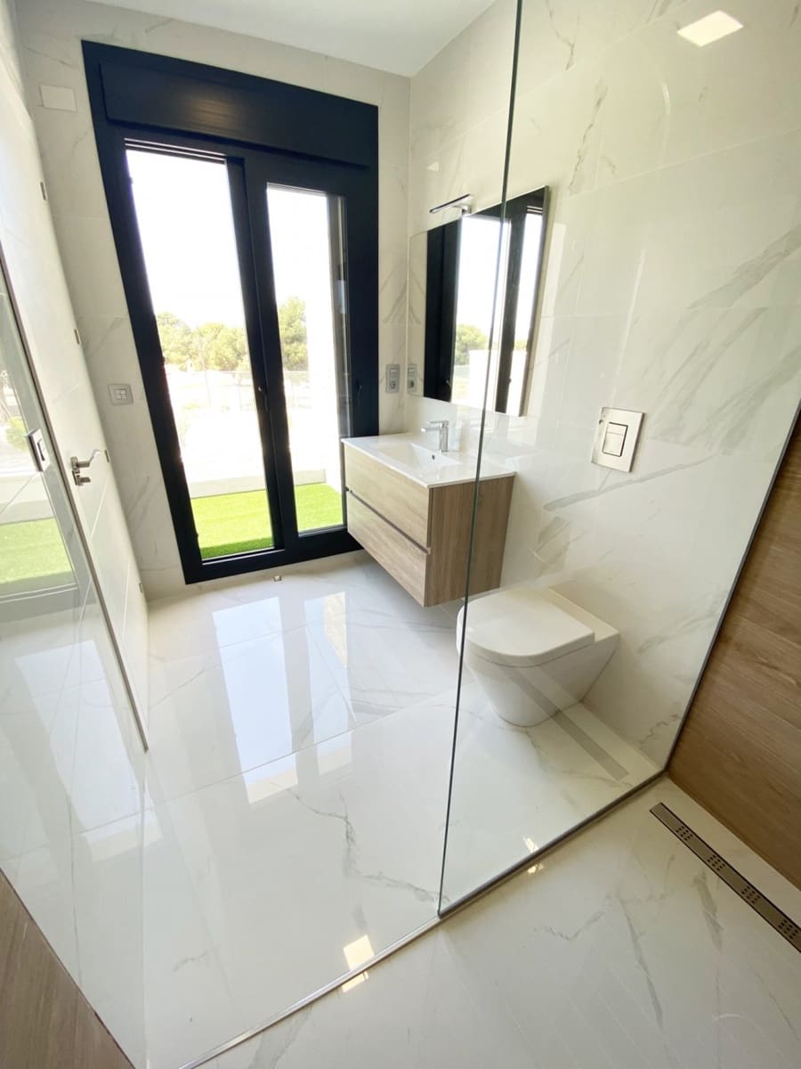 3 bedroom Villa for sale in La Marina with pool - € 455,000 (Ref: 9356017)