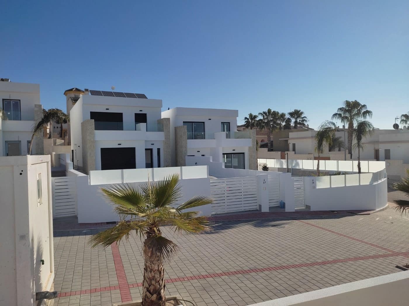 3 bedroom Villa for sale in La Marina with pool - € 455,000 (Ref: 9356017)