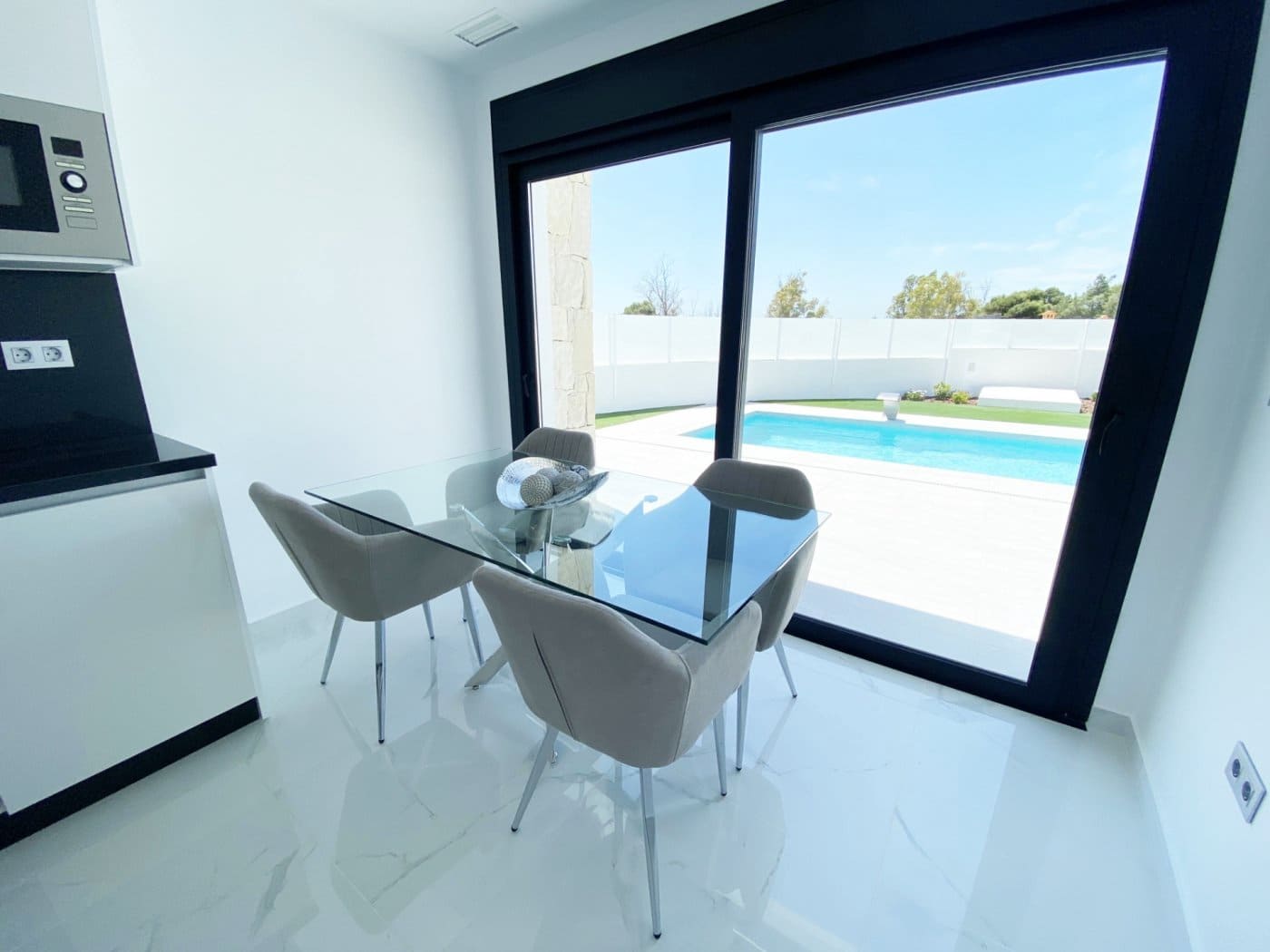 3 bedroom Villa for sale in La Marina with pool - € 455,000 (Ref: 9356017)