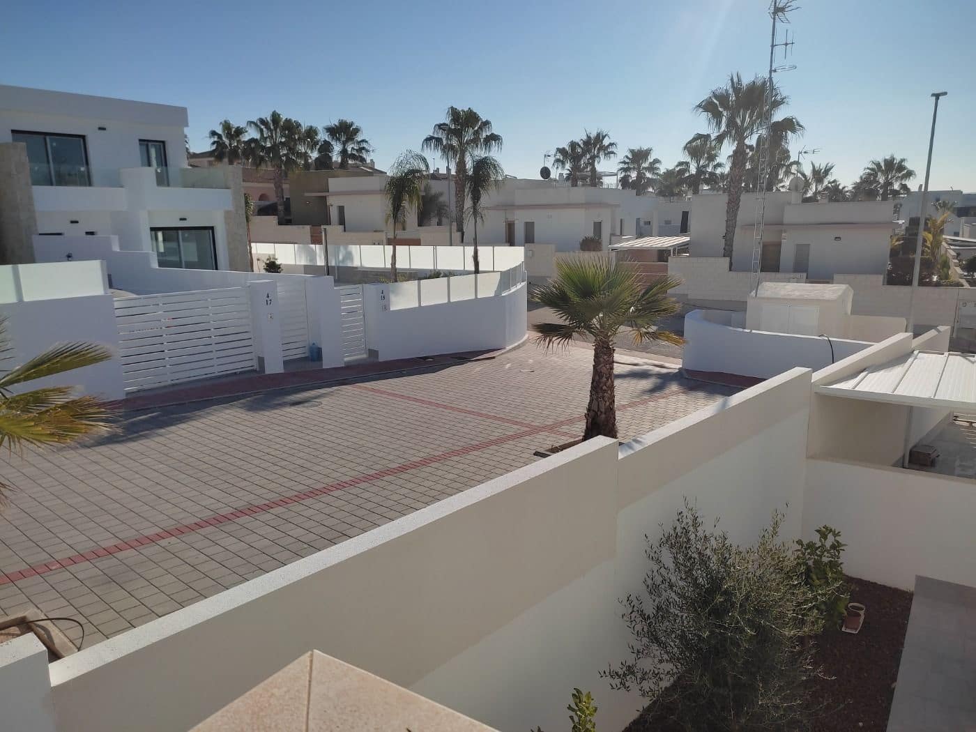 3 bedroom Villa for sale in La Marina with pool - € 455,000 (Ref: 9356017)