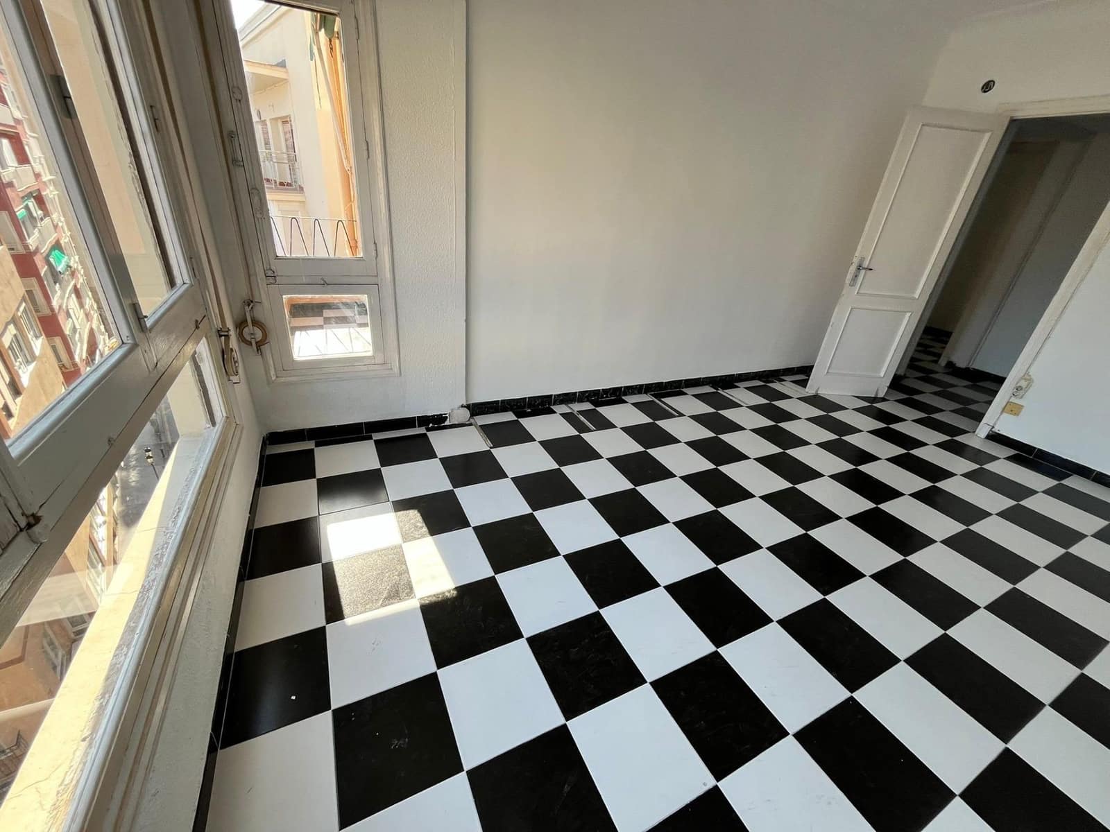 5 slaapkamer Flat te koop in Alicante stad - € 360.000 (Ref: 9356020)