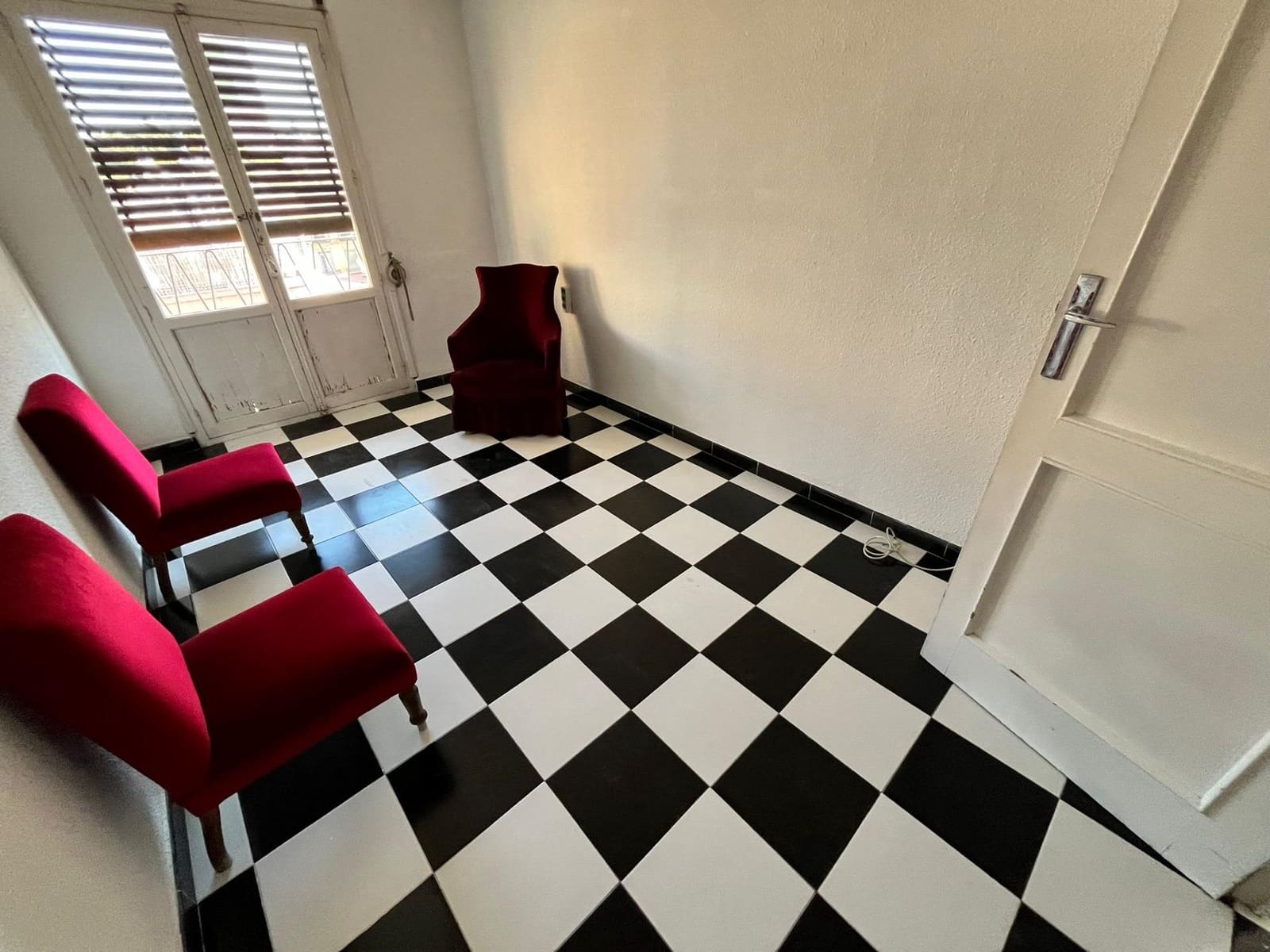 5 slaapkamer Flat te koop in Alicante stad - € 360.000 (Ref: 9356020)