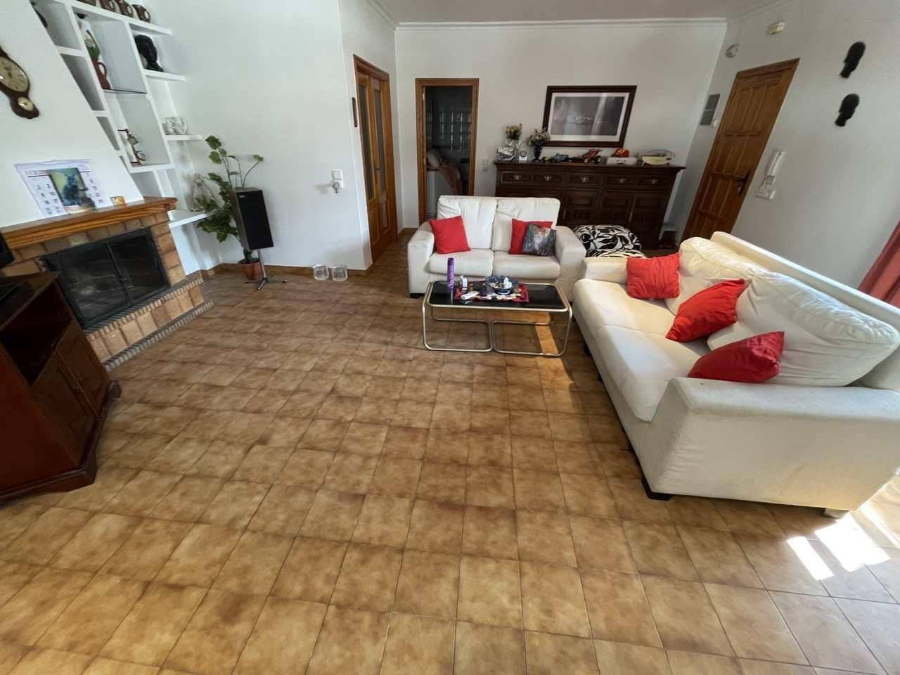 4 bedroom Villa for sale in Benferri with pool garage - € 319,300 (Ref: 9356023)