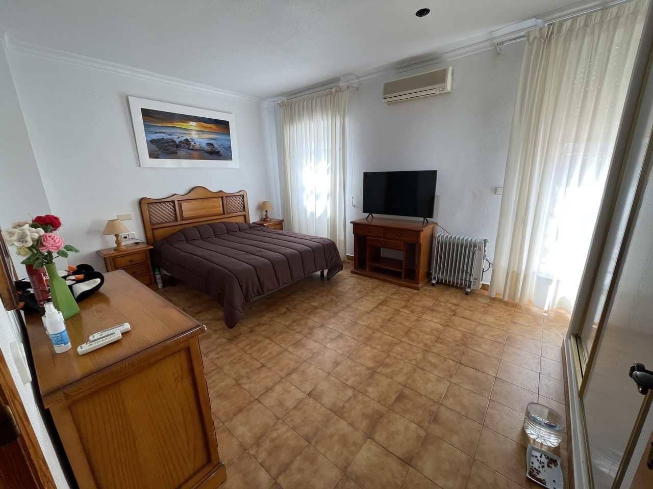 4 bedroom Villa for sale in Benferri with pool garage - € 319,300 (Ref: 9356023)