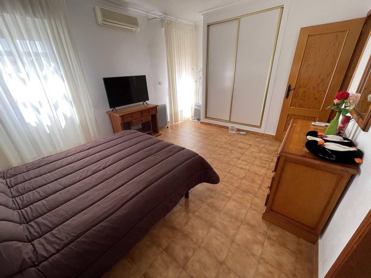 4 bedroom Villa for sale in Benferri with pool garage - € 319,300 (Ref: 9356023)