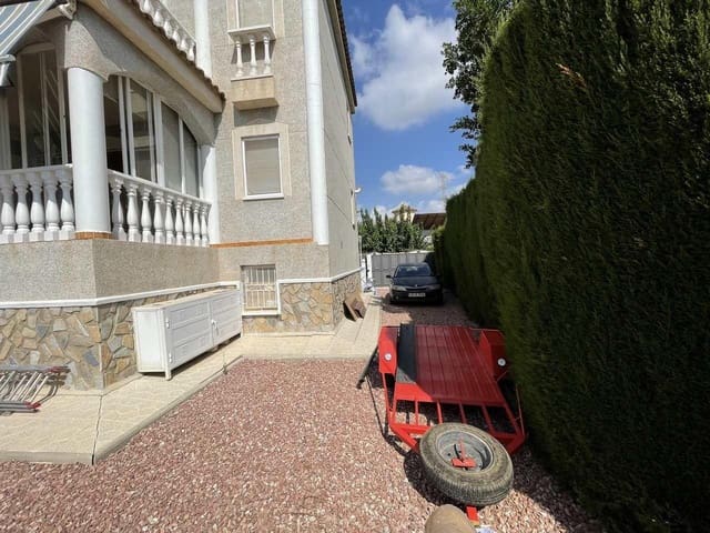 4 bedroom Villa for sale in Benferri with pool garage - € 319,300 (Ref: 9356023)