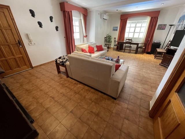 4 bedroom Villa for sale in Benferri with pool garage - € 319,300 (Ref: 9356023)