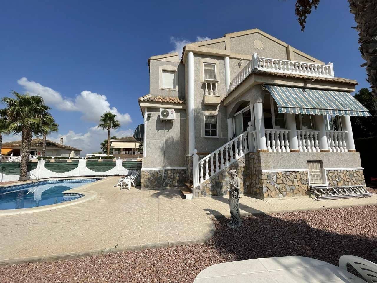 4 bedroom Villa for sale in Benferri with pool garage - € 319,300 (Ref: 9356023)