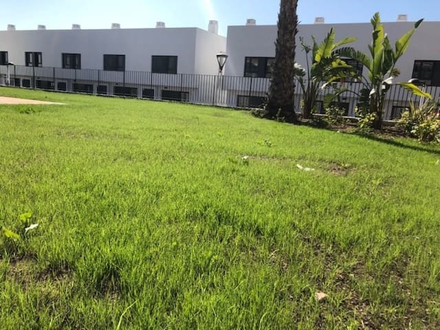 3 chambre Bungalow à vendre à Elche / Elx avec piscine - 312 000 € (Ref: 9356025)